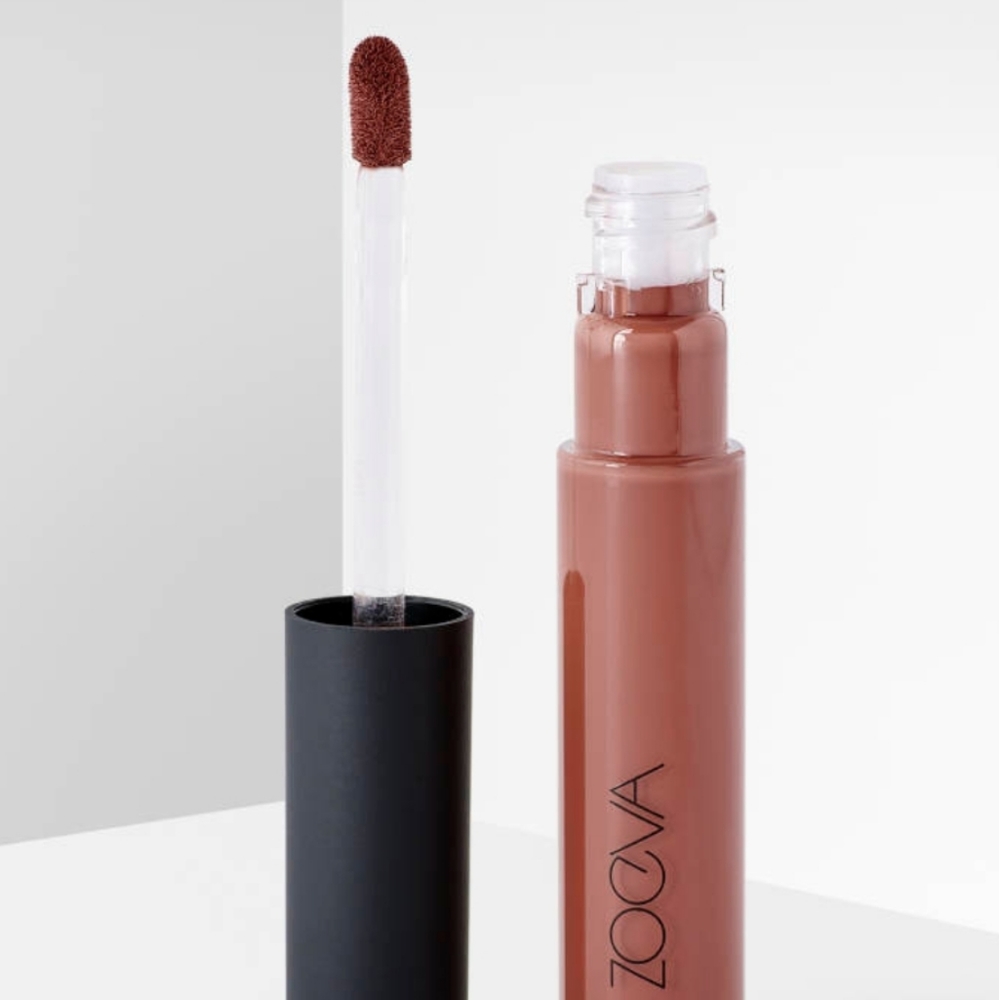 ZOEVA PURE MATTE LIQUID LIPSTICK.